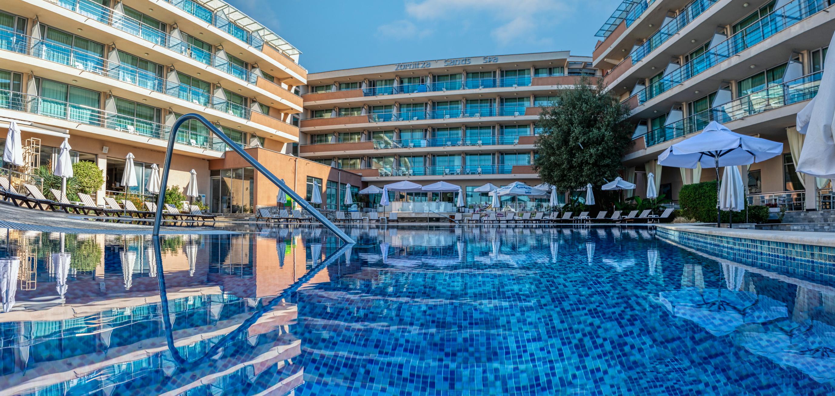 Готель Sandy Bay 4*
