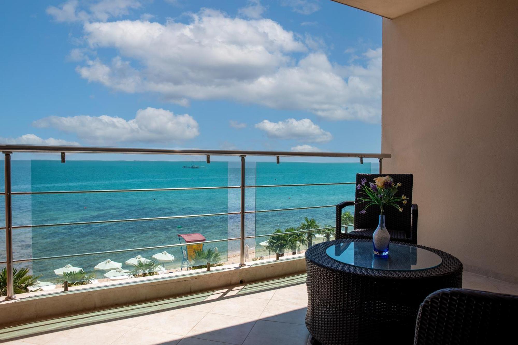 Sandy Bay Hotel 4*